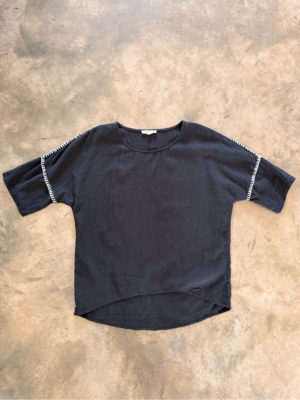 ILLA ILLA Linen Cotton Blend Top Black Whipstitch Detail Small